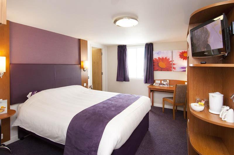 Premier Inn London Croydon West - Purley A23 Zewnętrze zdjęcie