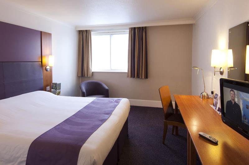 Premier Inn London Croydon West - Purley A23 Zewnętrze zdjęcie