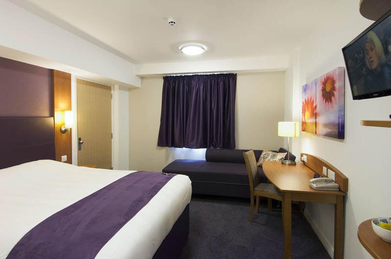 Premier Inn London Croydon West - Purley A23 Zewnętrze zdjęcie