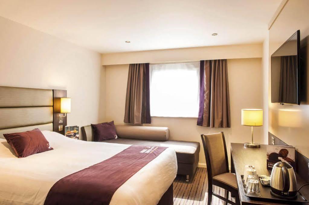 Premier Inn London Croydon West - Purley A23 Zewnętrze zdjęcie